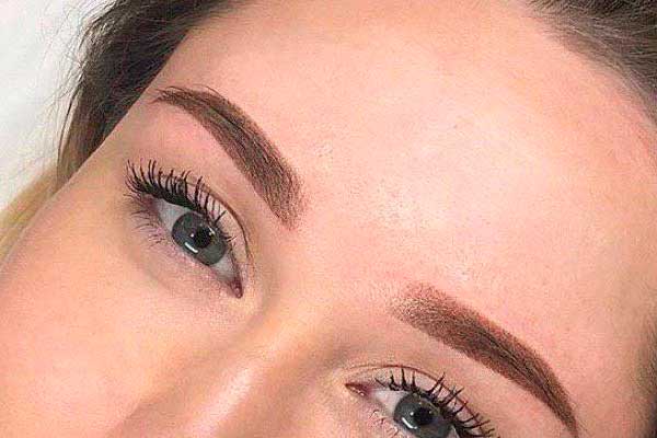 Пудровые брови